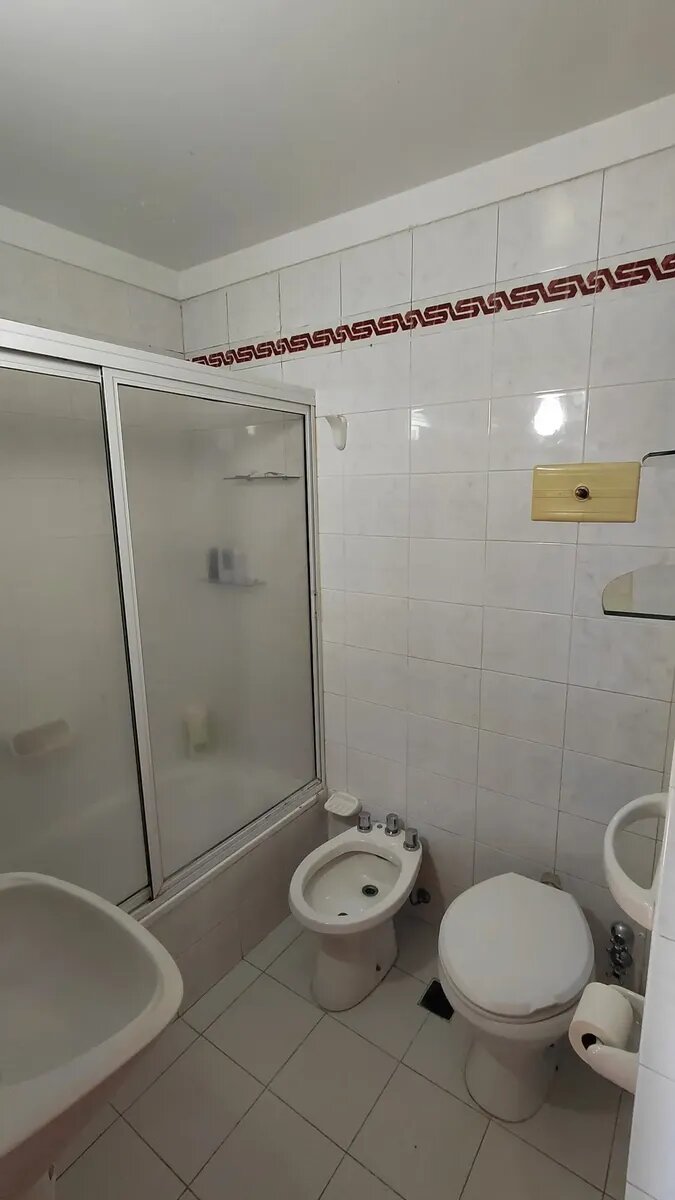 Nuñez, Manzanares 1600, 3er piso, lateral, 2 amb, 43m2, u$s 990 + luz. – Máximo 4 px. - 22
