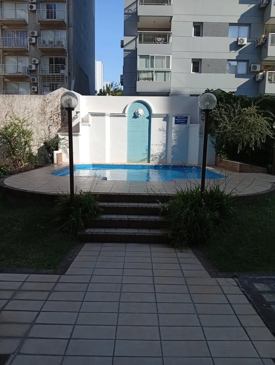 Nuñez, Manzanares 1600, 3er piso, lateral, 2 amb, 43m2, u$s 990 + luz. – Máximo 4 px. - 3