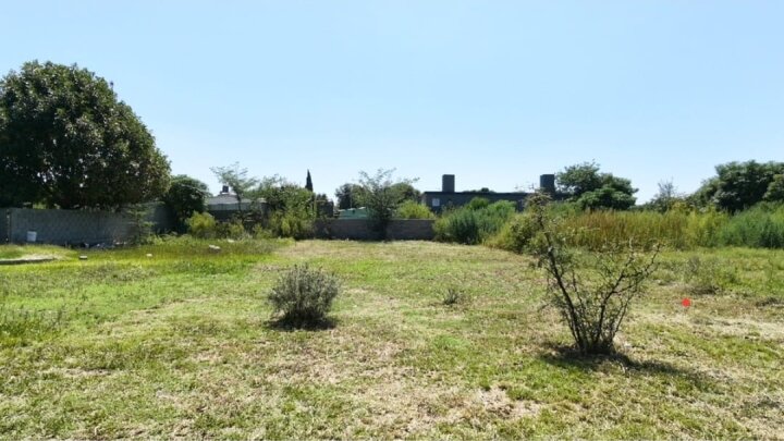 SE VENDE LOTE EN VILLA SAN ISIDRO