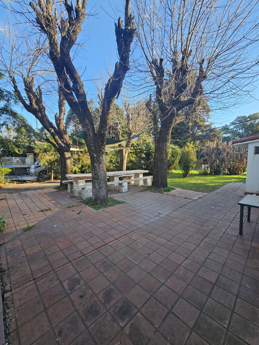 Oportunidad en Funes — Amplio terreno con casa a reciclar - 16