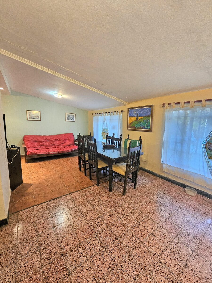 Oportunidad en Funes — Amplio terreno con casa a reciclar - 8