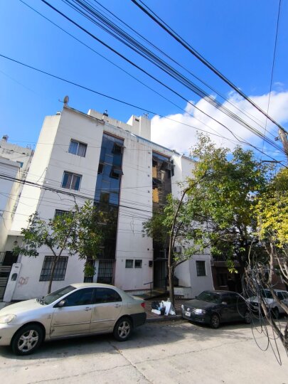 Depto. Albberdi | Con renta | Sobre Av. Colon