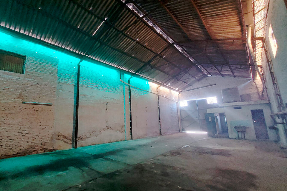 AMPLIO GALPÓN COMERCIAL SOBRE AVENIDA ARIJON - 4