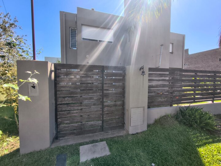 Casas - Roldan - Venta