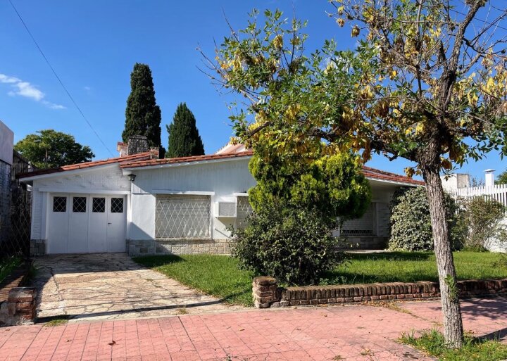 CERRO DE LAS ROSAS CASA 3 DORMITORIOS