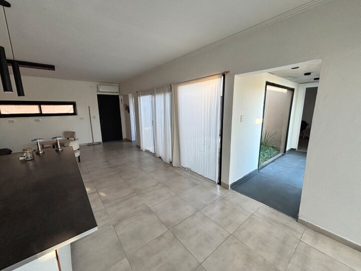 Casas - Funes - Venta