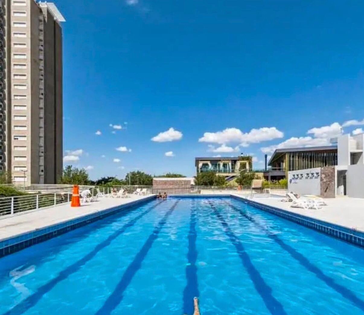Departamento 1 dormitorio con balcón y amenities – Alto Villasol - 12
