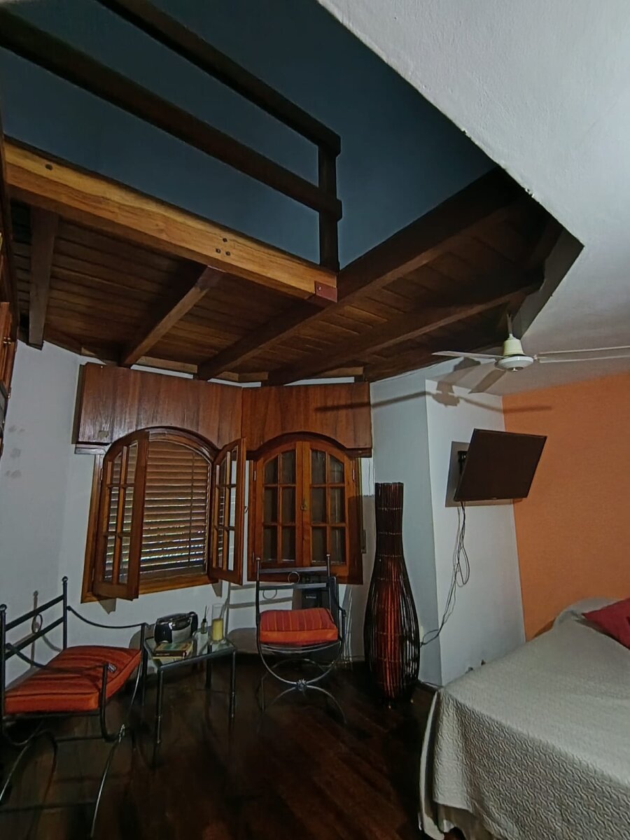 CASA DE CATEGORIA EN ZONA SUR - Imagen 5
