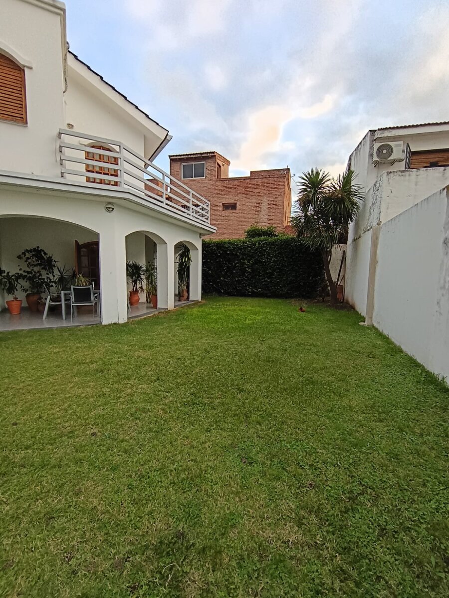 CASA DE CATEGORIA EN ZONA SUR - Imagen 15