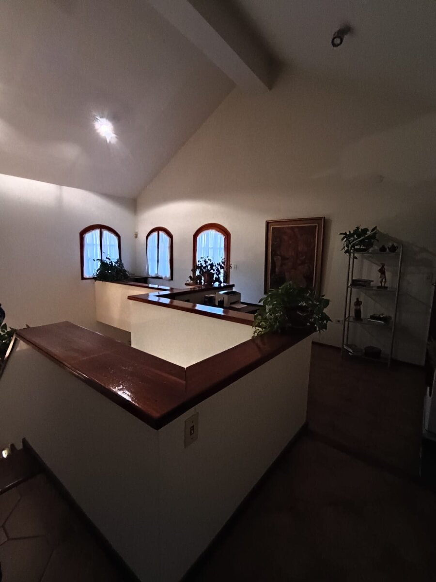 CASA DE CATEGORIA EN ZONA SUR - Imagen 10