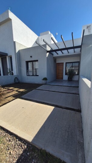 VENTA DUPLEX 2D 2B SOLARES DE MANANTIALES