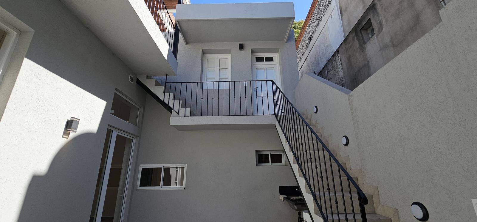 Venta Casa de pasillo en Pichincha - 2