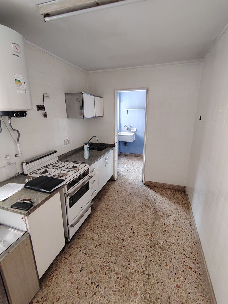 CORDOBA 3475 04 01 - 3