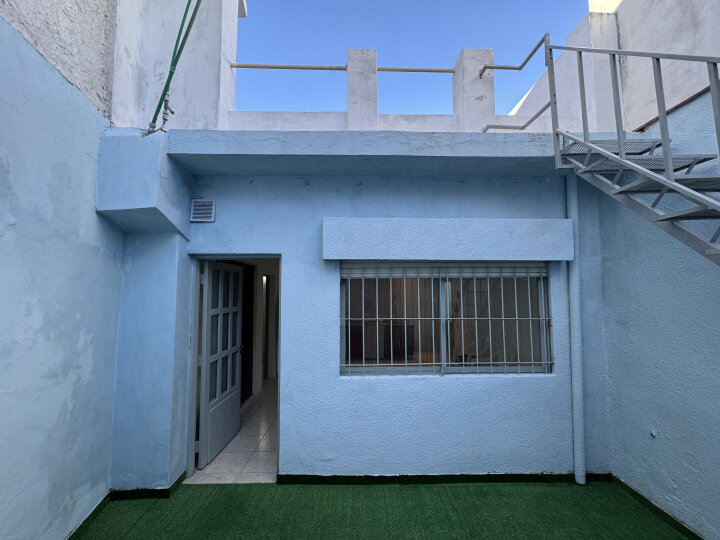 Departamentos de pasillo - Rosario - Venta