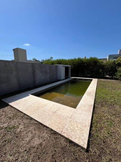 Casas - Funes - Venta