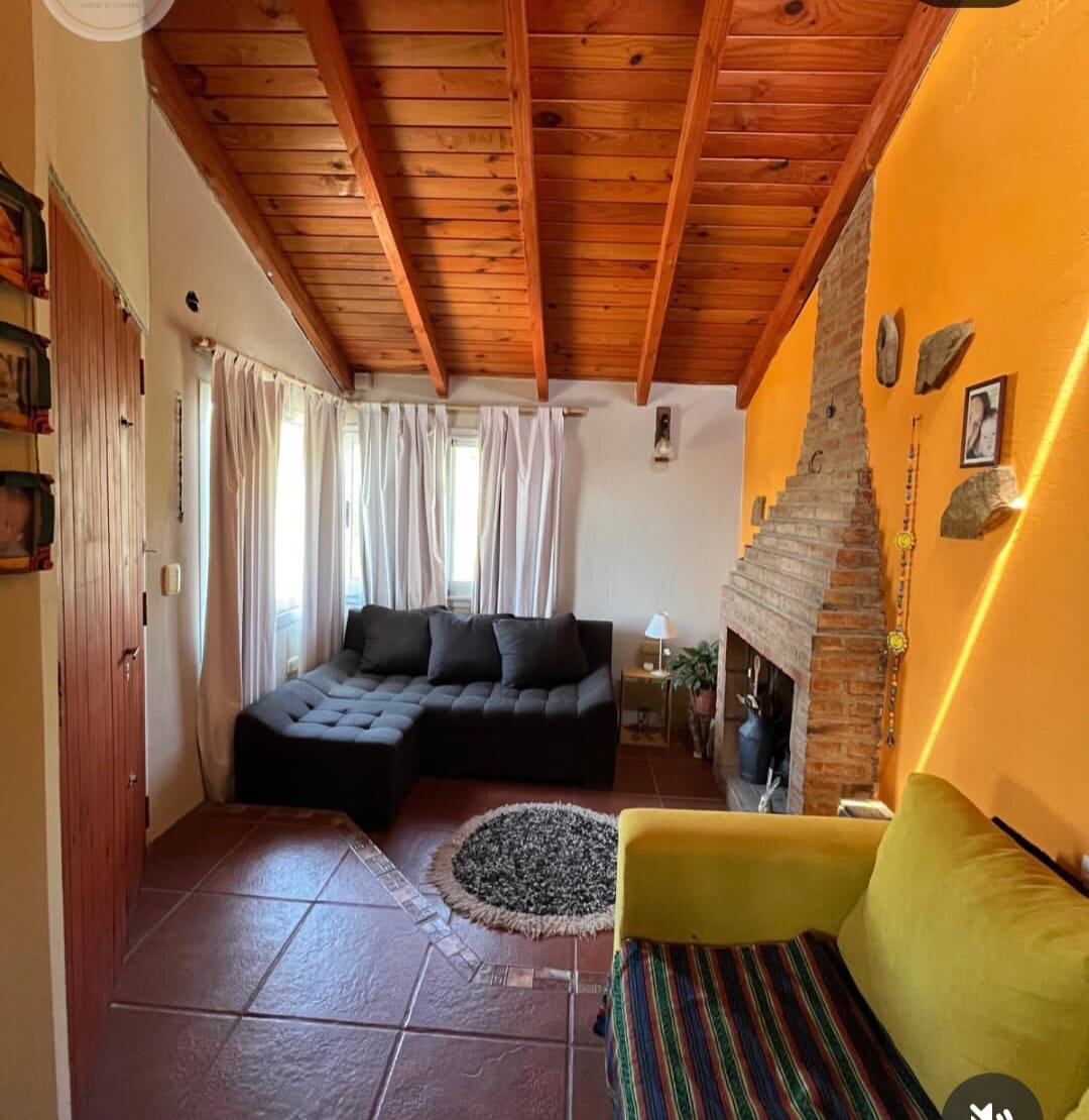 VENTA  CASA  EN LAS  SIERRAS DE CORDOBA PARQUE SIQUIMAN  2 DORM 1BAÑO C/PILETA DOL 95.000 - Imagen 4