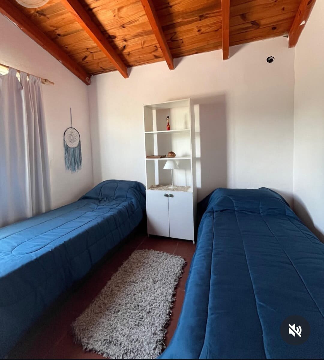 VENTA  CASA  EN LAS  SIERRAS DE CORDOBA PARQUE SIQUIMAN  2 DORM 1BAÑO C/PILETA DOL 95.000 - Imagen 6
