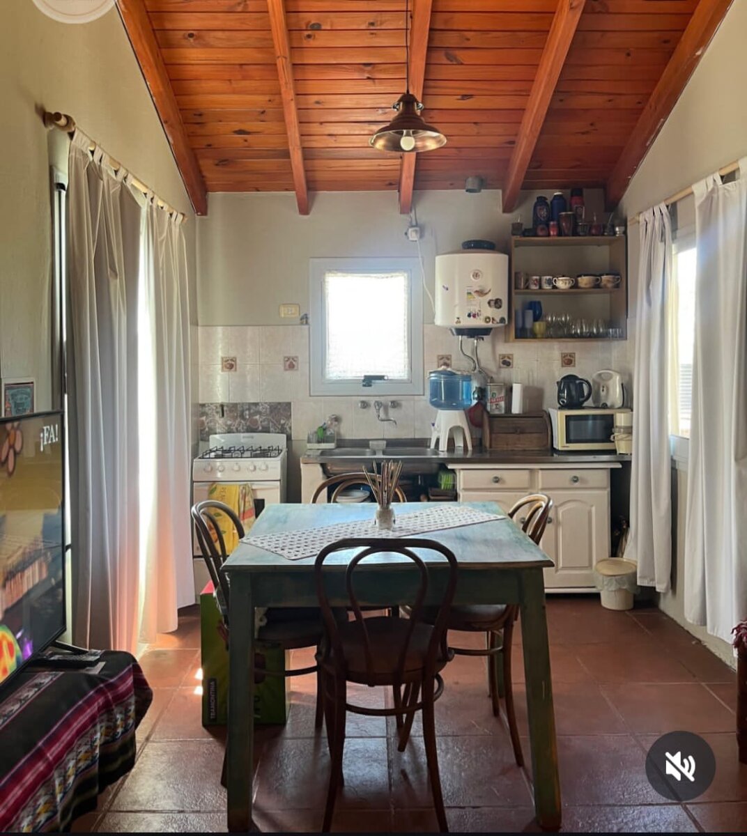 VENTA  CASA  EN LAS  SIERRAS DE CORDOBA PARQUE SIQUIMAN  2 DORM 1BAÑO C/PILETA DOL 95.000 - Imagen 5