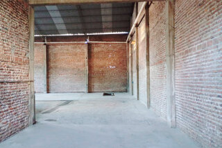 Galpones / Depósitos - Alvear - Alquiler