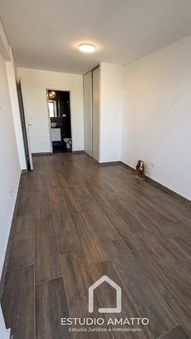 UN DORMITORIO CON AMENITIES - 5