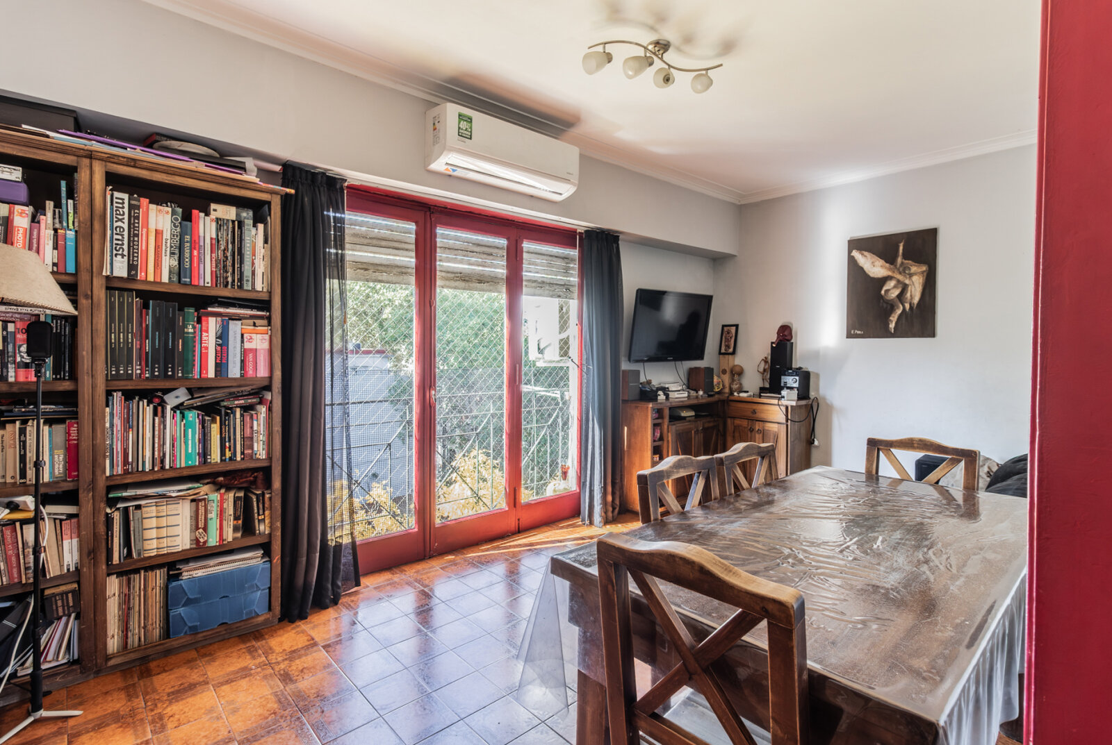 DEPARTAMENTO . FRENTE . BALCON - 2