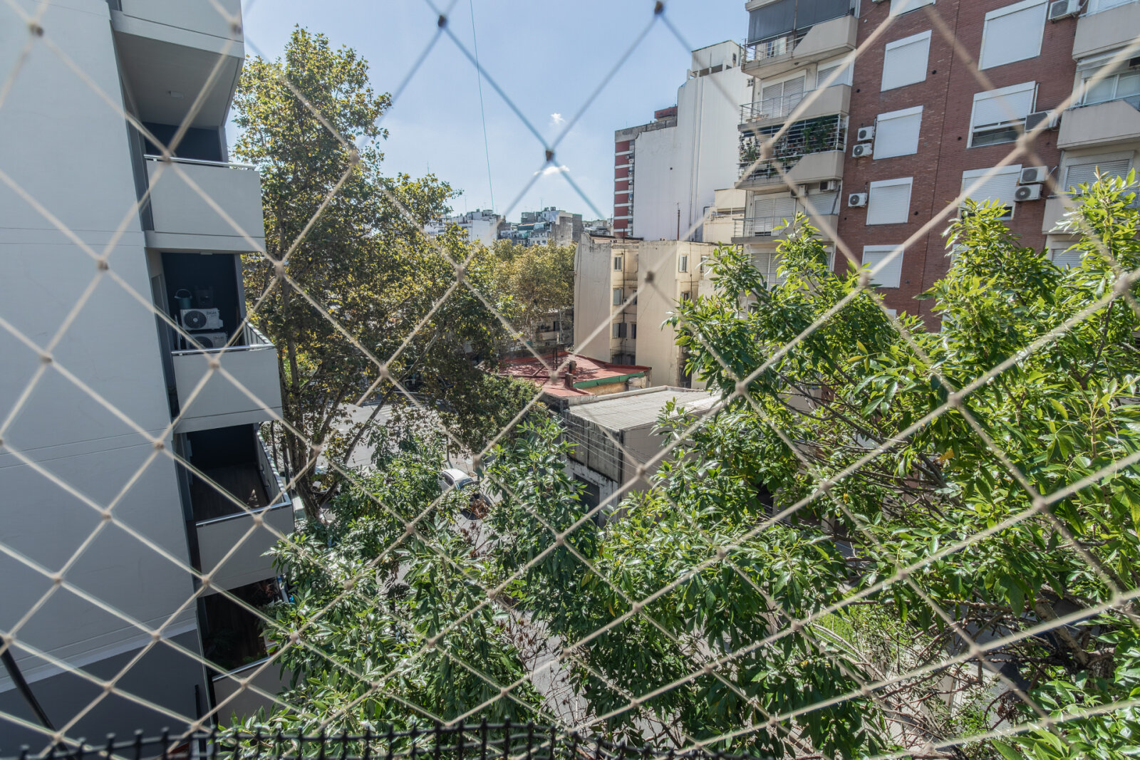 DEPARTAMENTO . FRENTE . BALCON - 26
