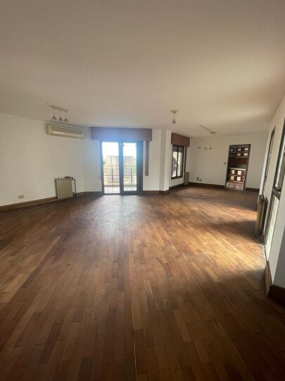 Departamento con cochera incluida en venta - Nueva Córdoba
