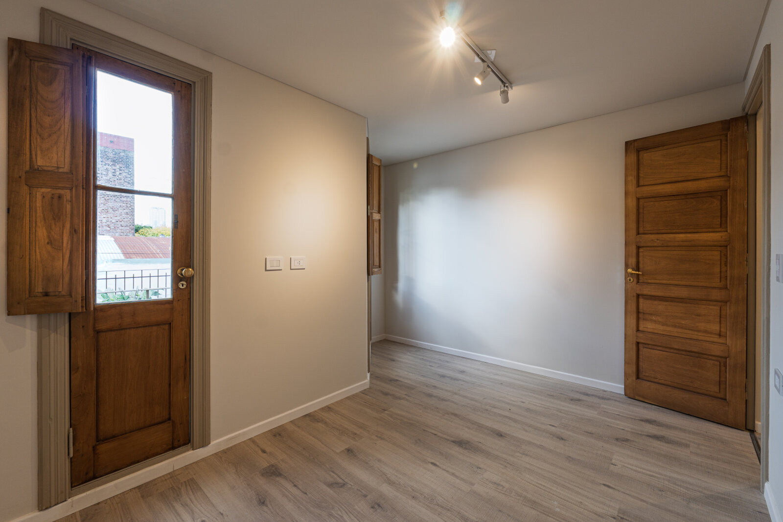 VENTA CASA 3 DORMITOTIOS - RICHIERI 487 - 23