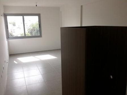 A. Tecera depto en venta 1 dorm. con balcon y entrada para auto - Imagen 3