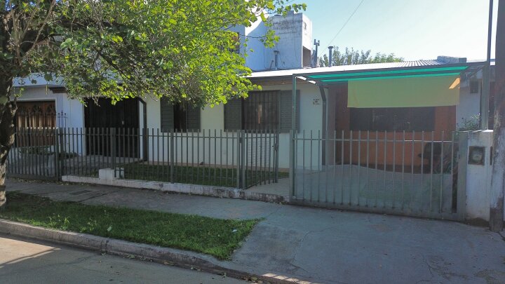 VENTA casa 4 Dormitorios en Marqués de Sobremonte, ideal familia numerosa