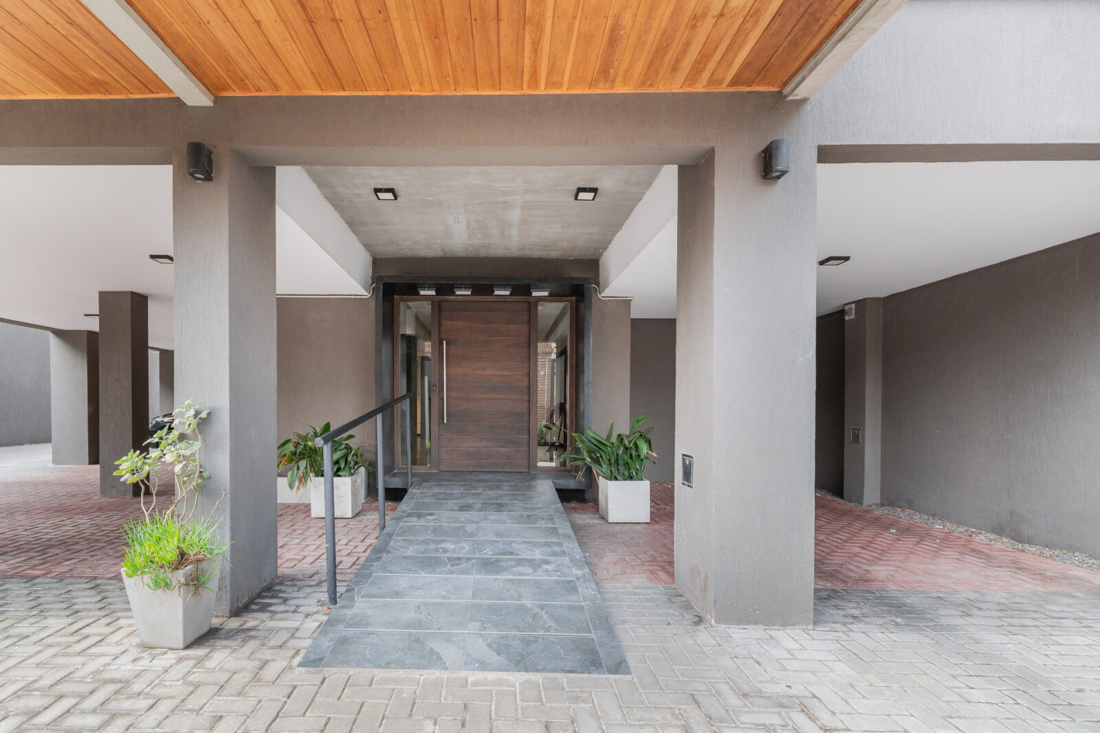 HERMOSO DEPARTAMENTO EN VENTA - 2 AMBIENTES EN SPAZIO POLO - 52