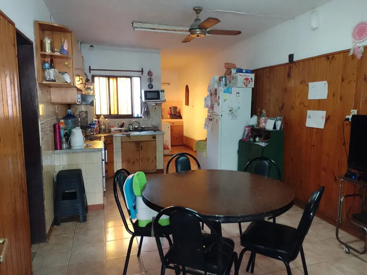 Casa En Venta- 3 Dormitorios  República 1149, Barrio Gene... - Imagen 3