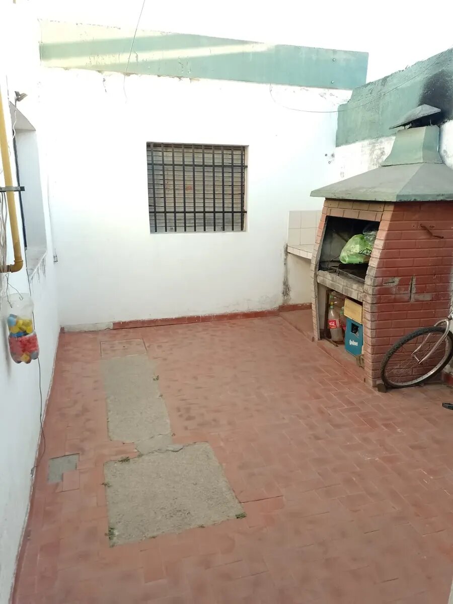 Casa En Venta- 3 Dormitorios  República 1149, Barrio Gene... - Imagen 9