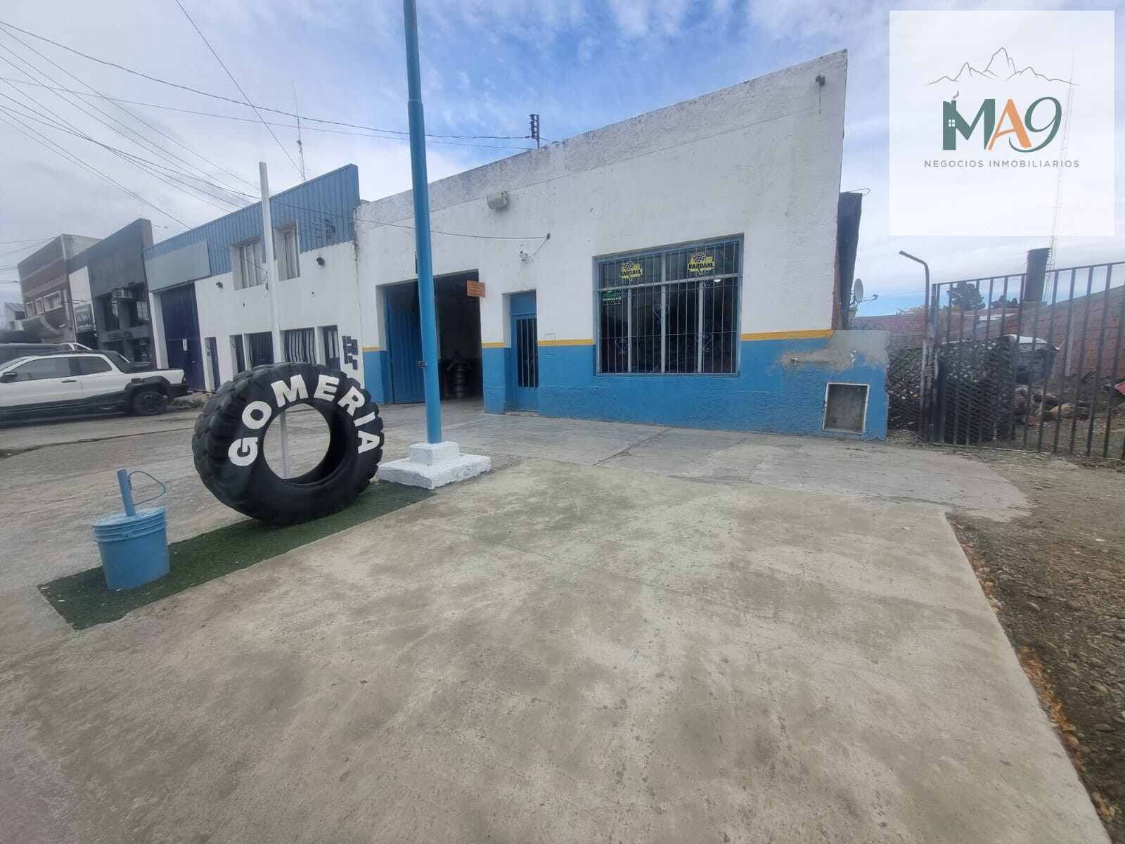 GALPON CENTRICO + TERRENO - 1