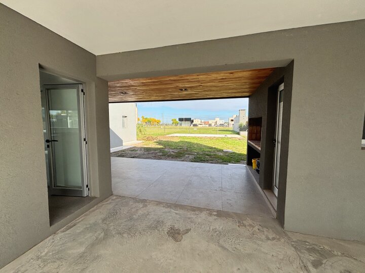 Casas - Funes - Venta