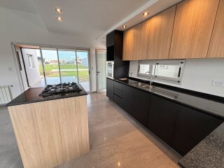 Casas - Funes - Venta