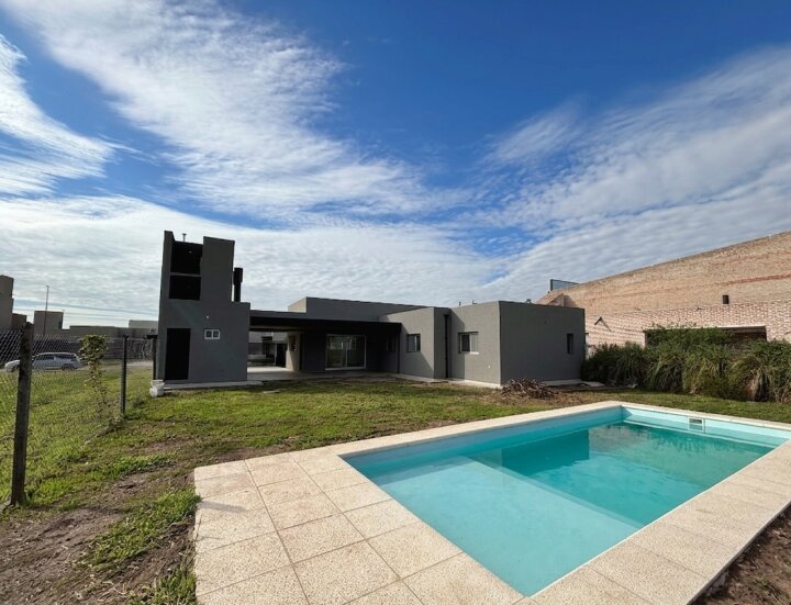 Casas - Funes - Venta