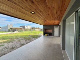 Casas - Funes - Venta