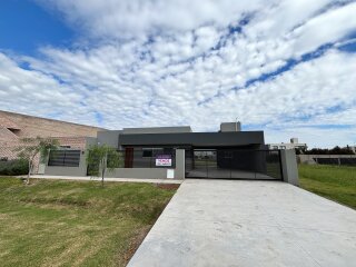 Casas - Funes - Venta