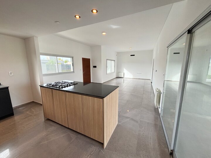 Casas - Funes - Venta