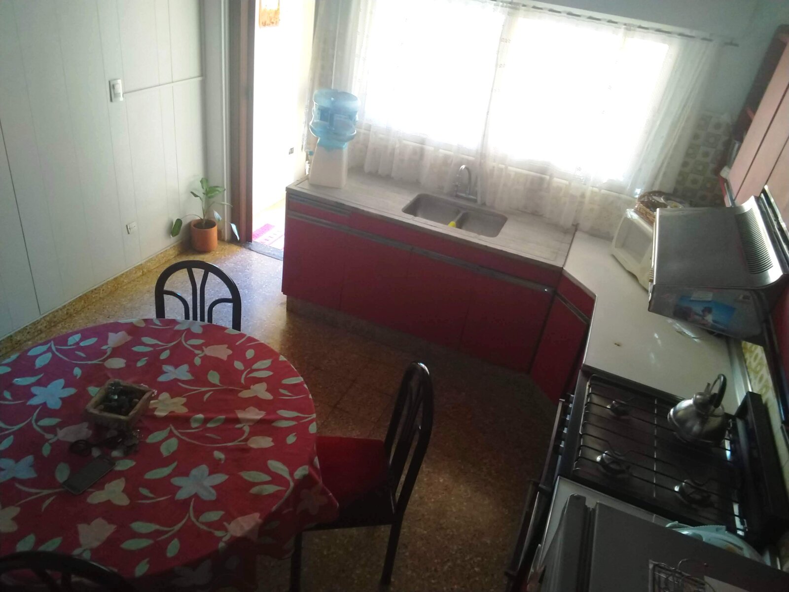 Venta PH tipo casa con garaje y patio en Morón - 23