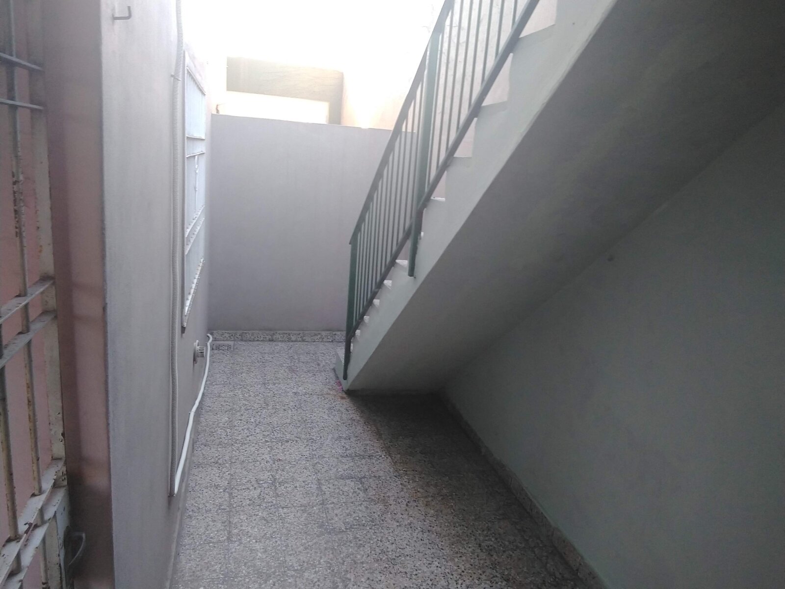 Venta PH tipo casa con garaje y patio en Morón - 6