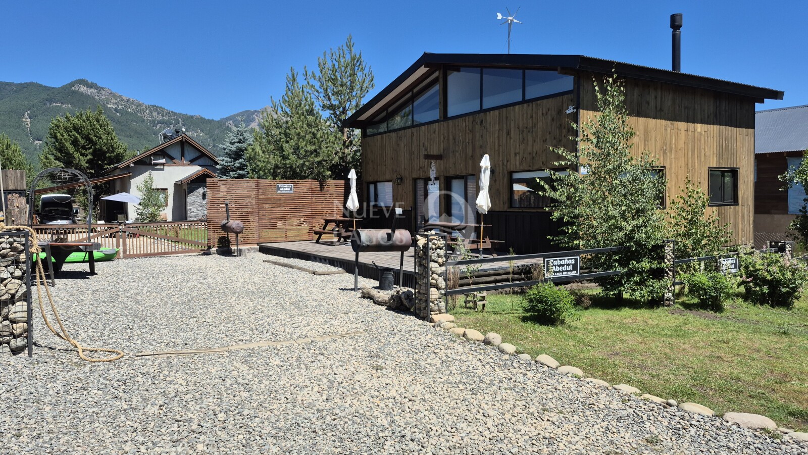 Venta de complejo con dos cabañas, tres tiny house y casa principal en RP63, Meliquina - 14