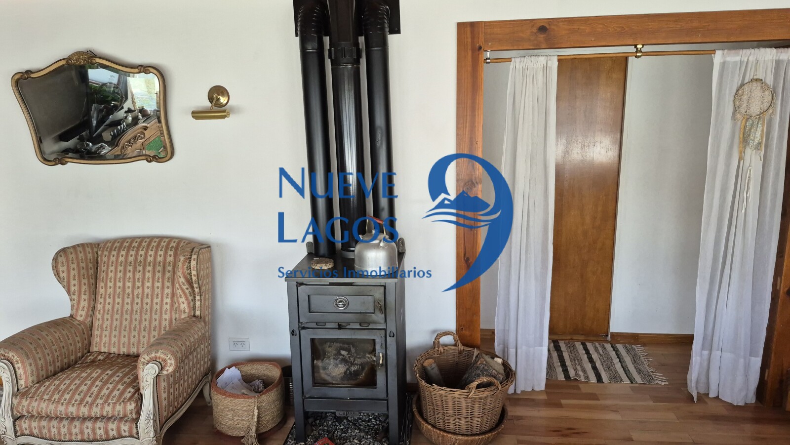 Venta de complejo con dos cabañas, tres tiny house y casa principal en RP63, Meliquina - 30