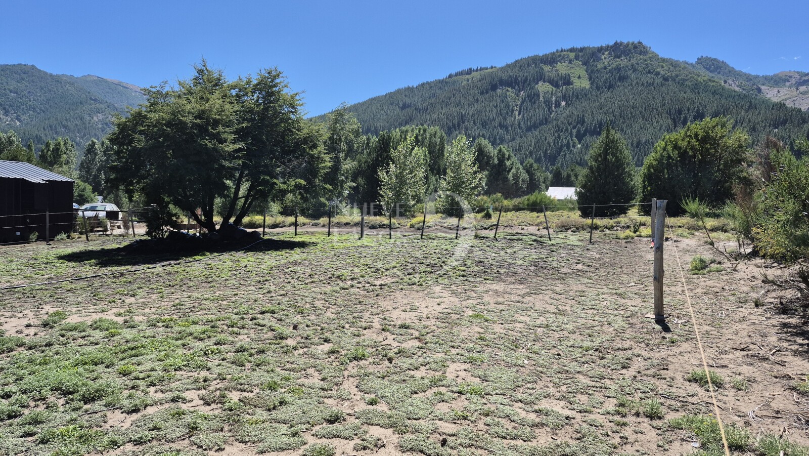 Venta de complejo con dos cabañas, tres tiny house y casa principal en RP63, Meliquina - 18