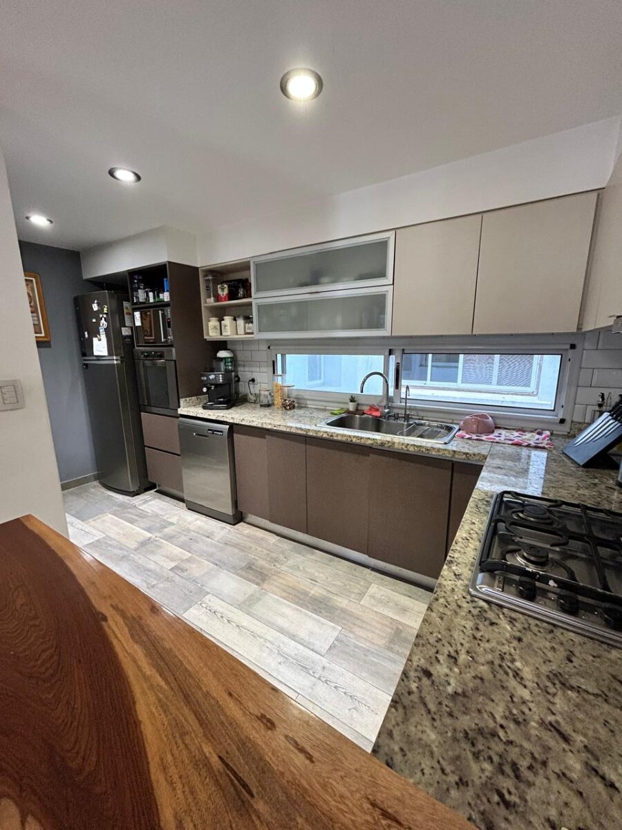 Casa 4 Dormitorios – Zona Plaza Jewell – Frente Club Plaza – Parrillero y Quincho - 7