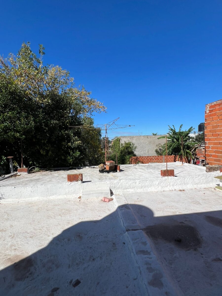 Ingeniero White 720, San Lorenzo. - 12