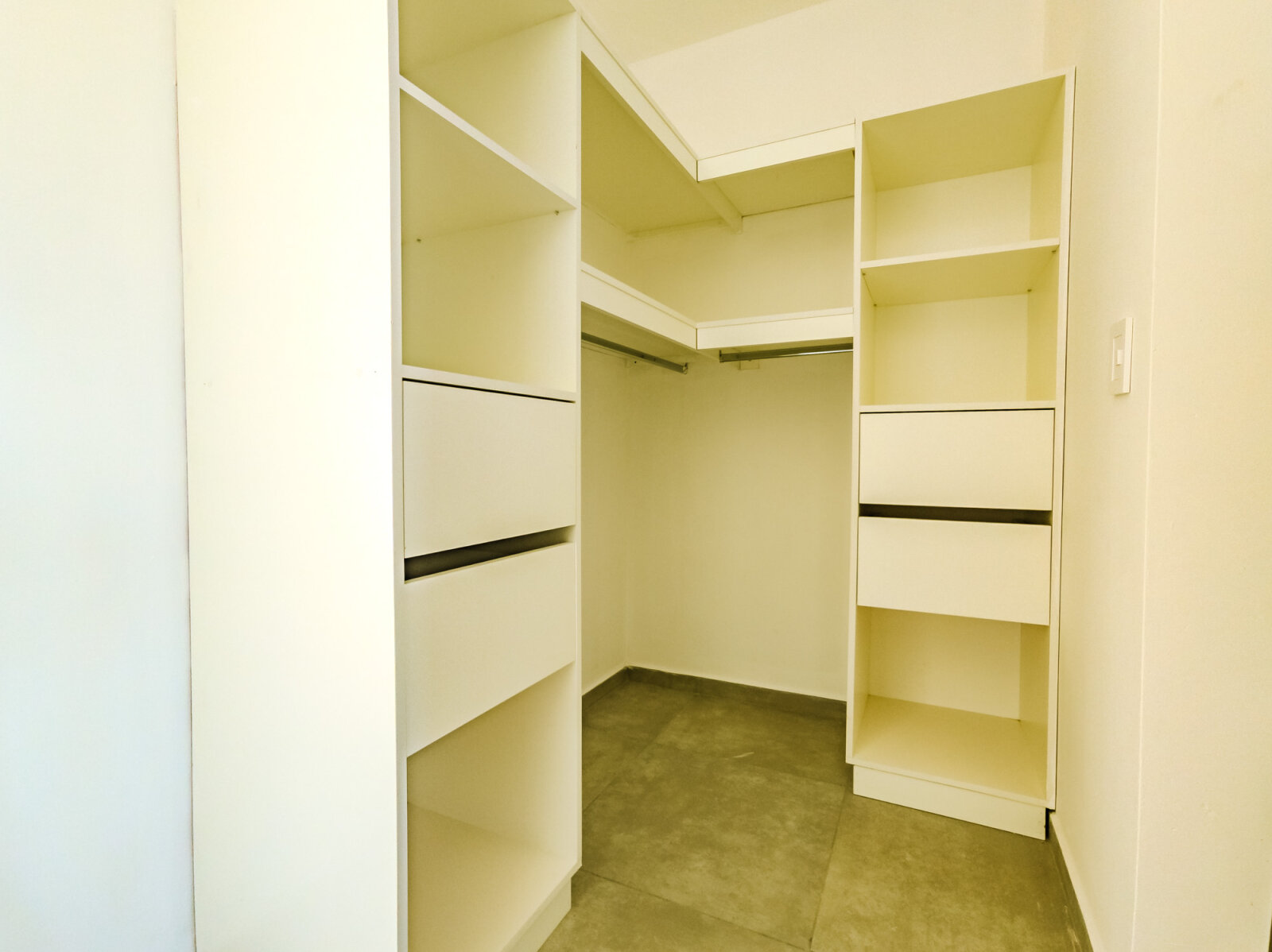 Duplex A Estrenar de 2 dormitorios con calefaccion central, cochera y asador. Docta Avenida — foto 15