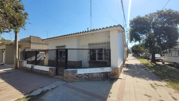 ALEM ESQ RIVADAVIA S/N 