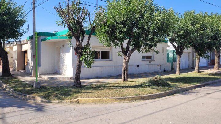 SAN LORENZO ESQ PUEYREDON